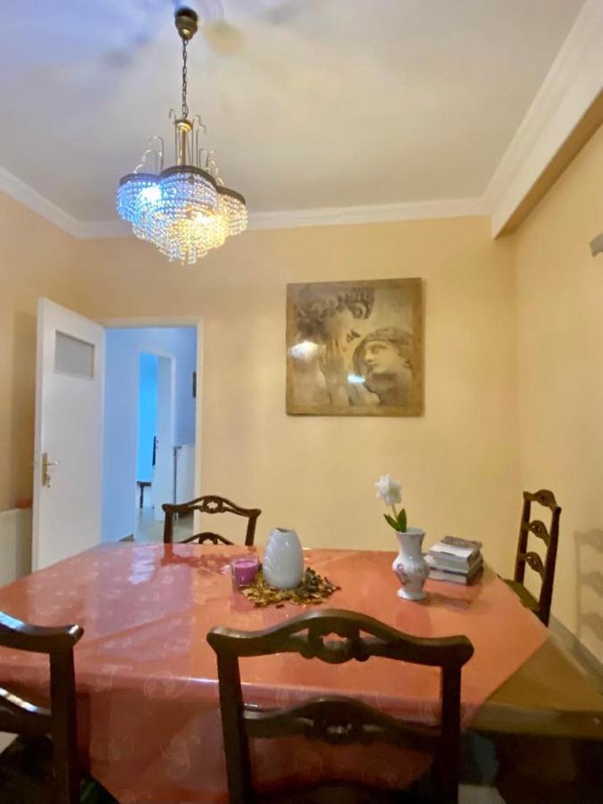 Tiffany'S 5' Min From Airport Apartment Spáta Екстериор снимка