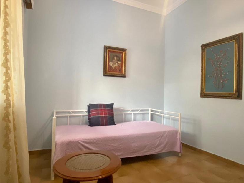 Tiffany'S 5' Min From Airport Apartment Spáta Екстериор снимка