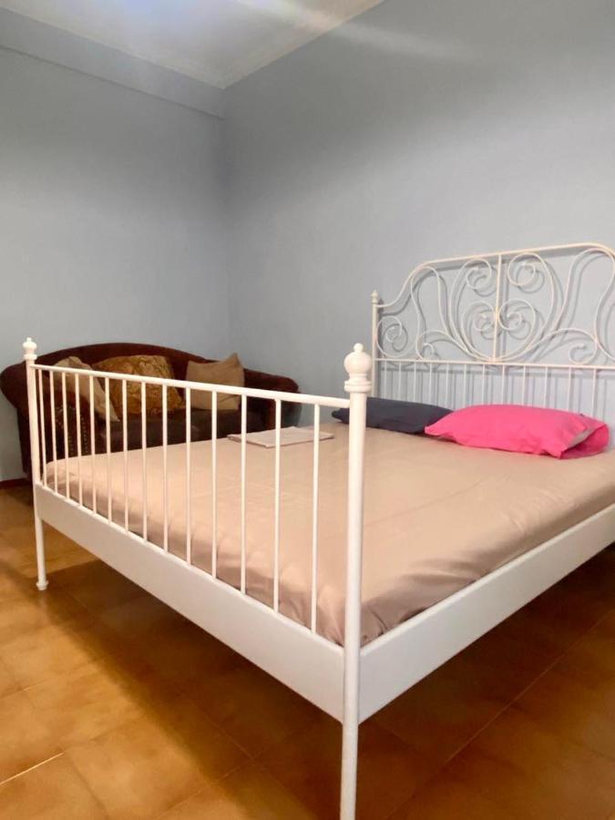 Tiffany'S 5' Min From Airport Apartment Spáta Екстериор снимка
